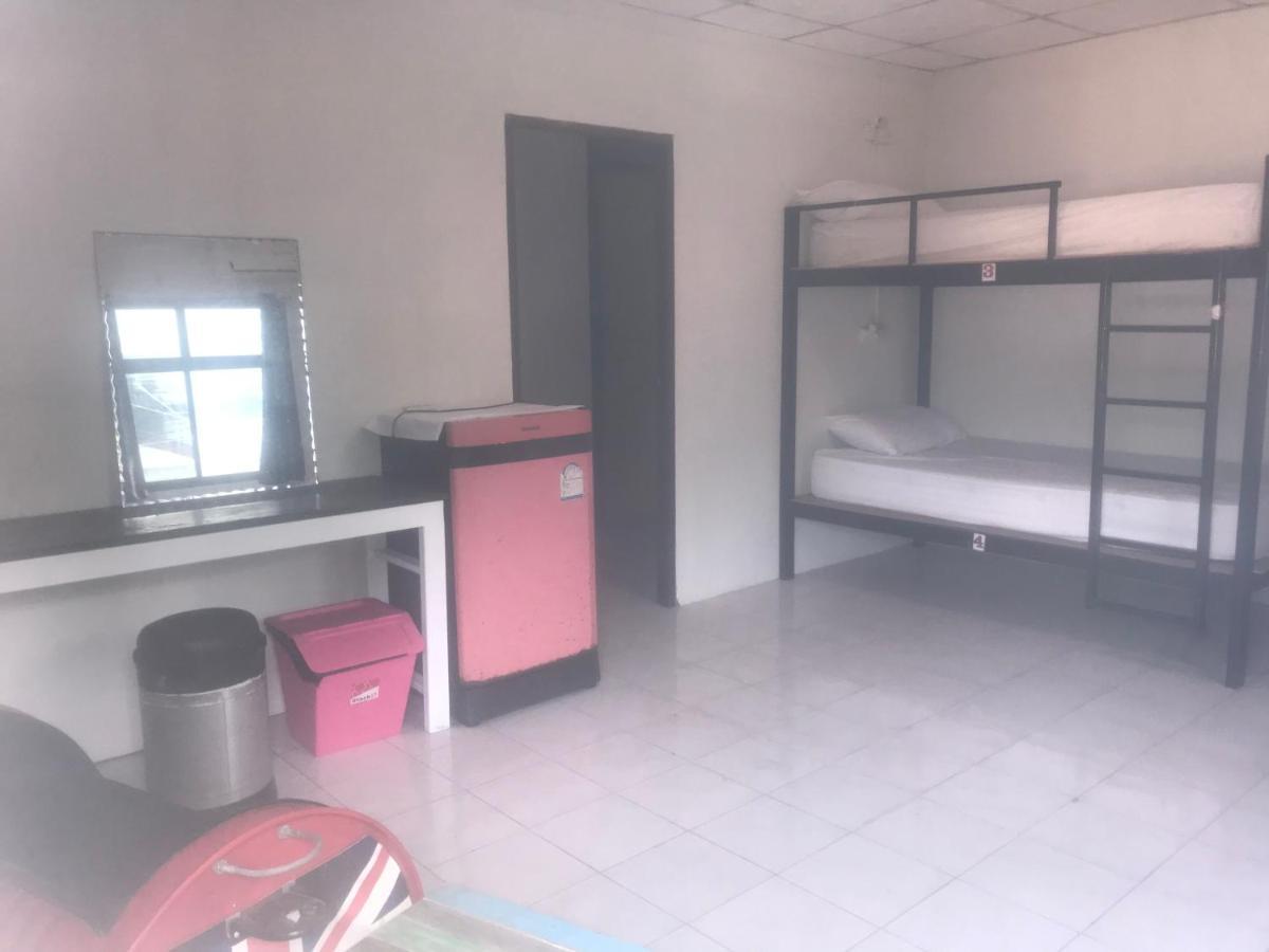 Outback1990 Hostel Haad Rin Bagian luar foto