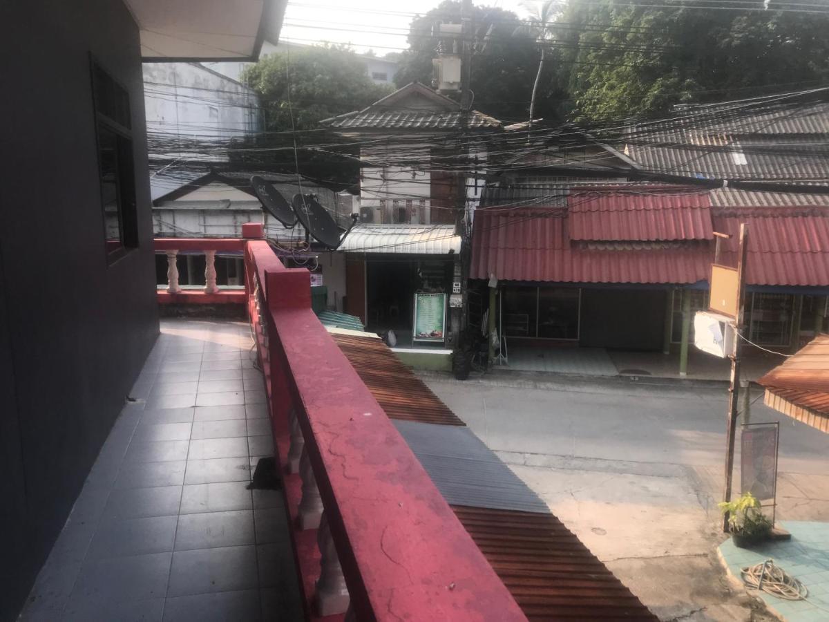 Outback1990 Hostel Haad Rin Bagian luar foto